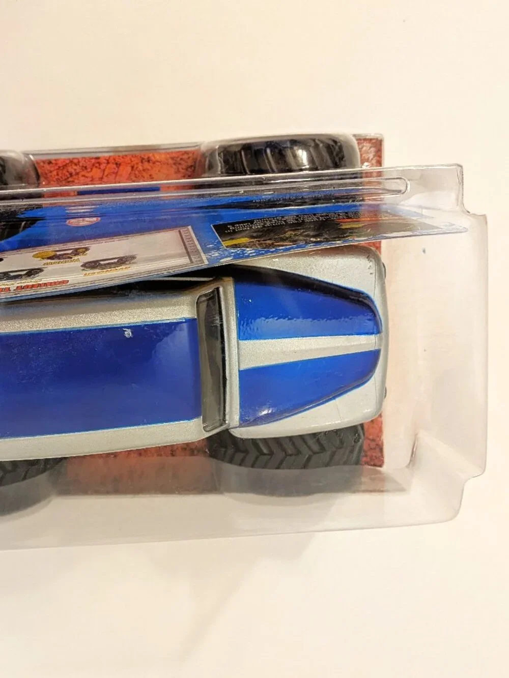 Hot Wheels 2013 Monster Jam Grave Digger The Legend Die Cast Metal Body Blue NEW